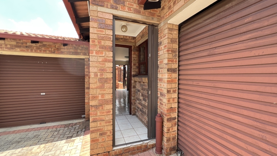 2 Bedroom Property for Sale in Rangeview Gauteng