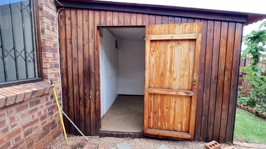 2 Bedroom Property for Sale in Rangeview Gauteng