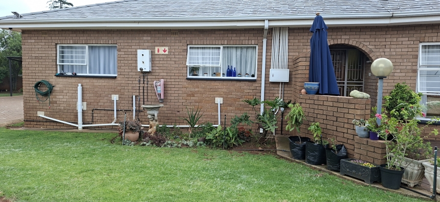 To Let 2 Bedroom Property for Rent in Noordheuwel Gauteng
