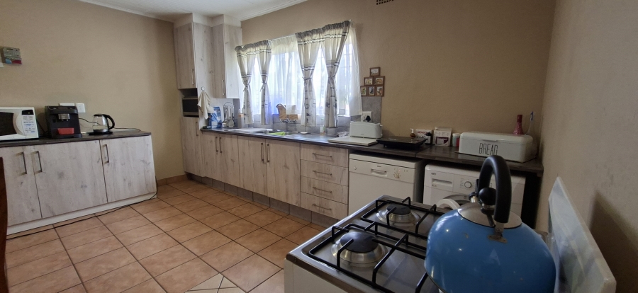 To Let 2 Bedroom Property for Rent in Noordheuwel Gauteng