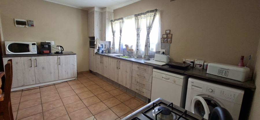 To Let 2 Bedroom Property for Rent in Noordheuwel Gauteng