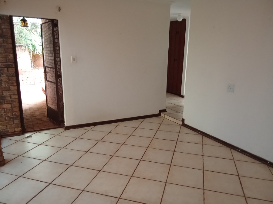 4 Bedroom Property for Sale in Wilro Park Gauteng
