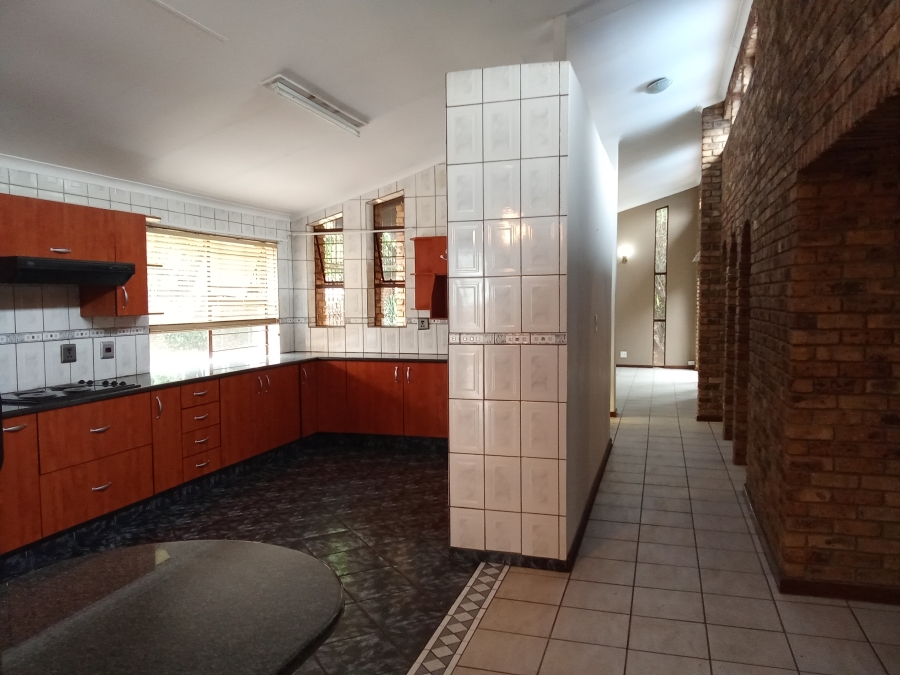 4 Bedroom Property for Sale in Wilro Park Gauteng