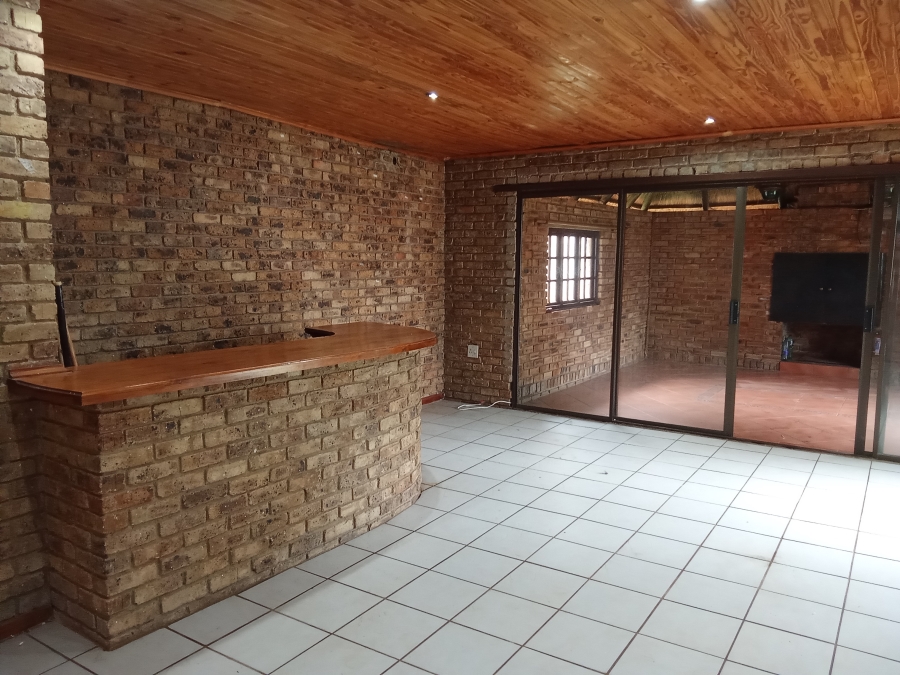 4 Bedroom Property for Sale in Wilro Park Gauteng