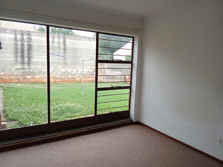 4 Bedroom Property for Sale in Wilro Park Gauteng
