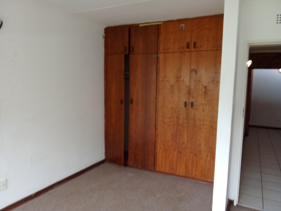 4 Bedroom Property for Sale in Wilro Park Gauteng