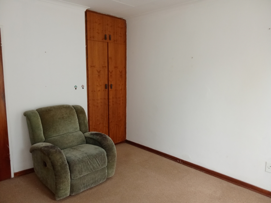 4 Bedroom Property for Sale in Wilro Park Gauteng