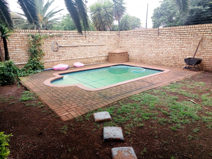 3 Bedroom Property for Sale in Greenhills Gauteng