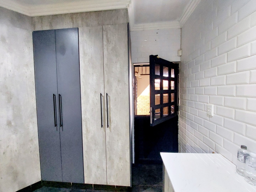 3 Bedroom Property for Sale in Greenhills Gauteng