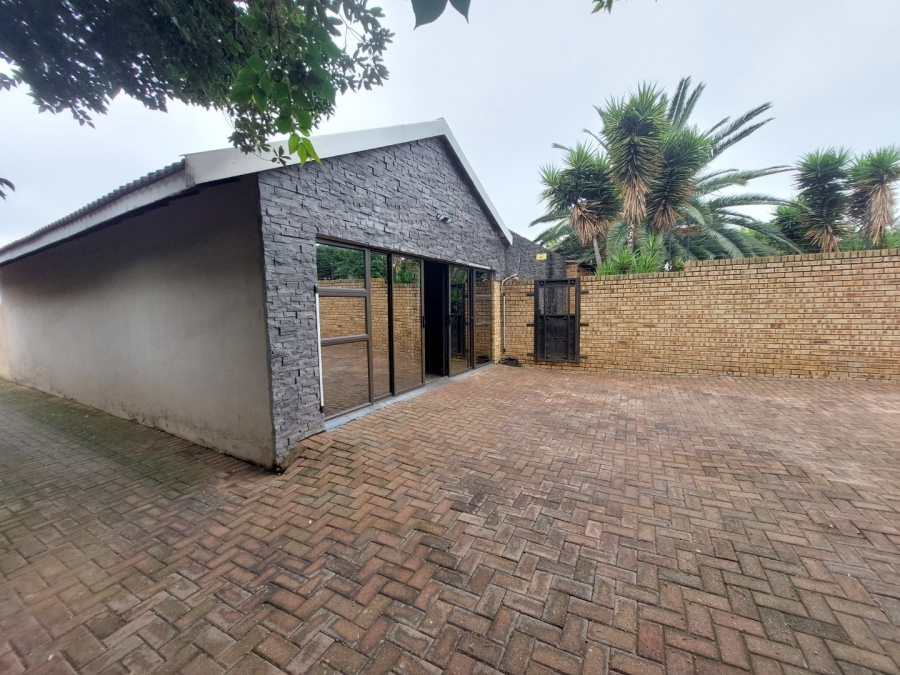 3 Bedroom Property for Sale in Greenhills Gauteng