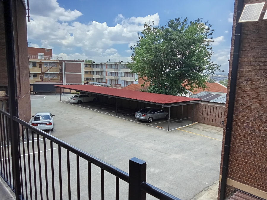 2 Bedroom Property for Sale in Florida Park Gauteng