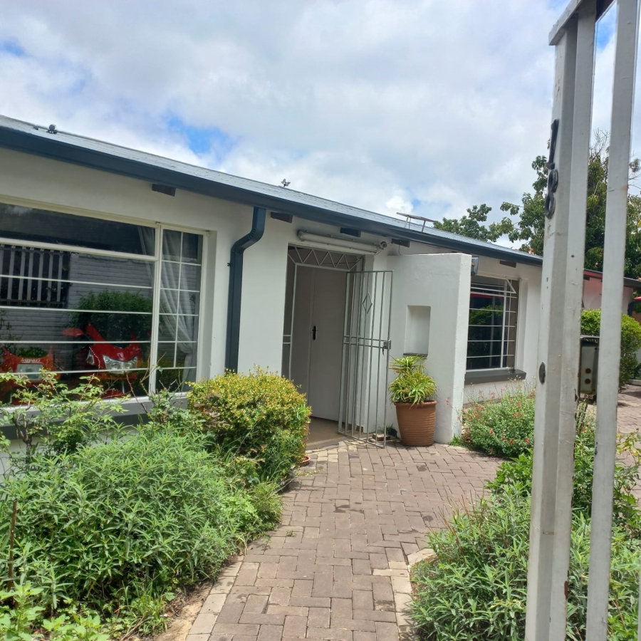 4 Bedroom Property for Sale in Discovery Gauteng