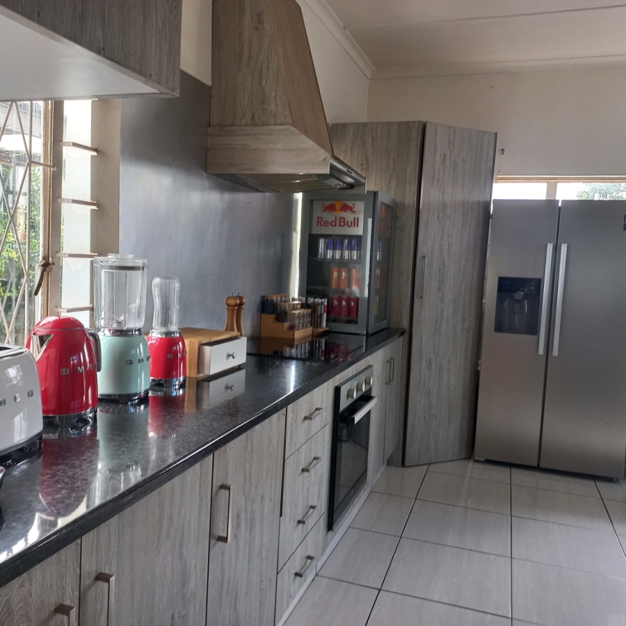 4 Bedroom Property for Sale in Discovery Gauteng
