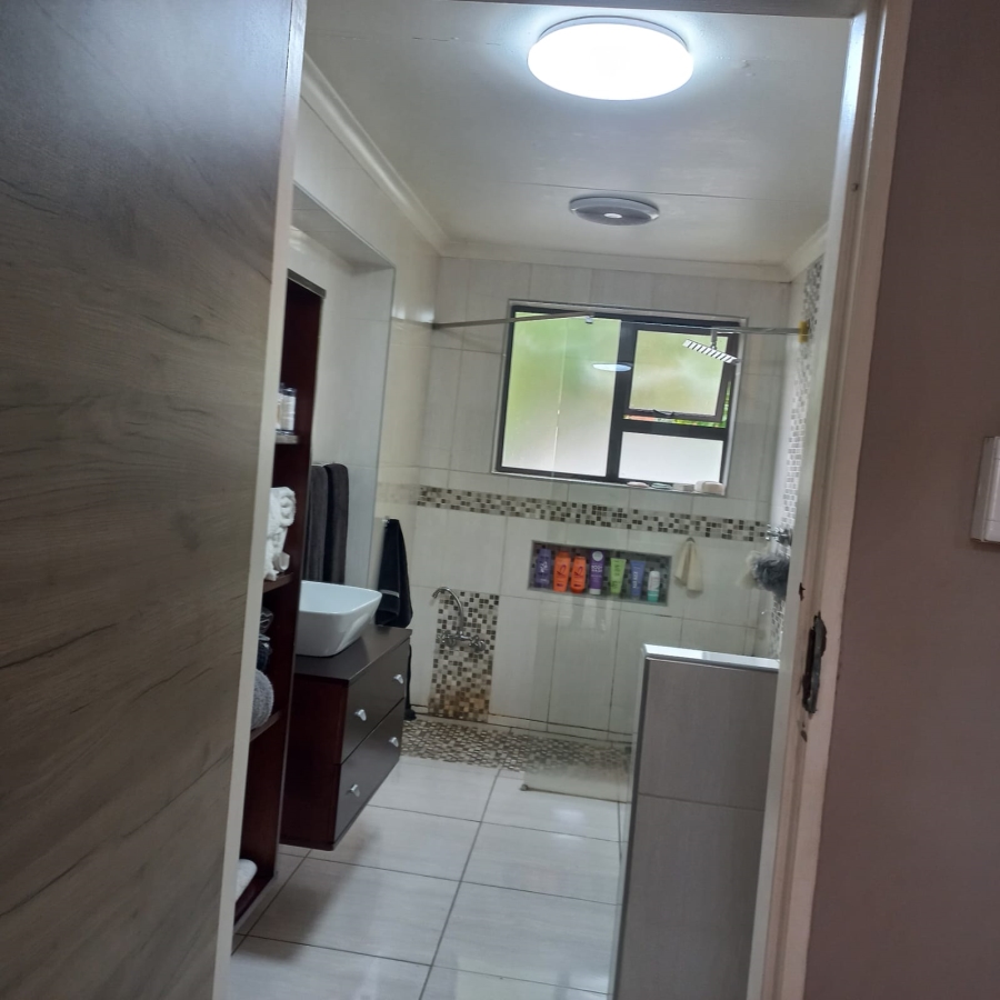 4 Bedroom Property for Sale in Discovery Gauteng