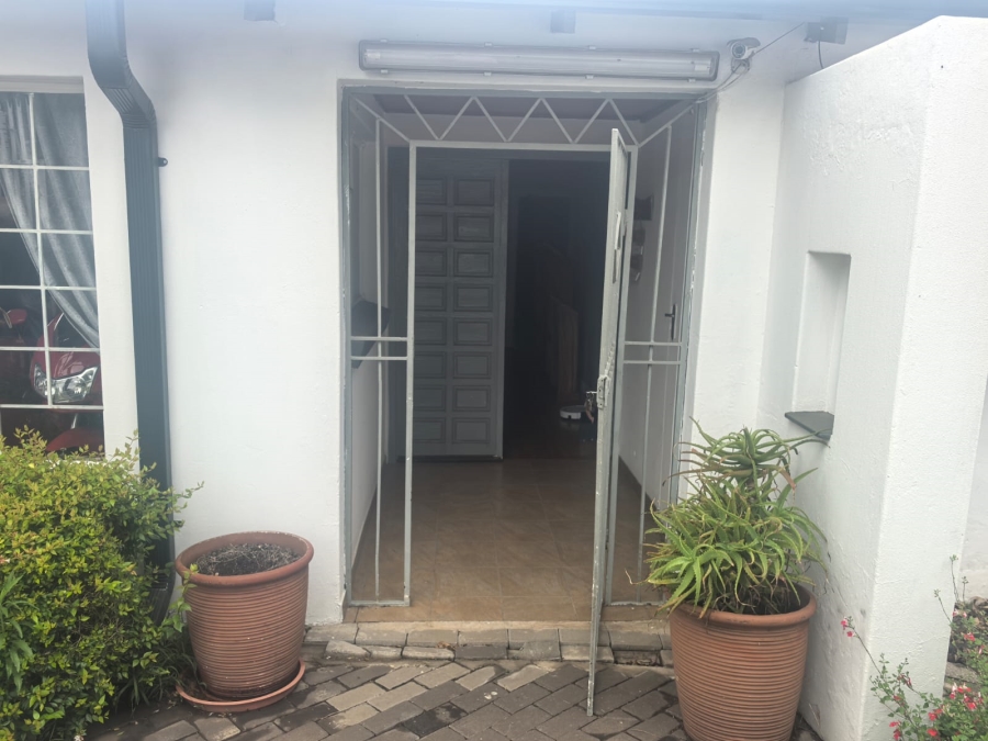 4 Bedroom Property for Sale in Discovery Gauteng