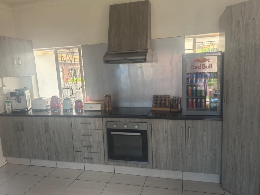 4 Bedroom Property for Sale in Discovery Gauteng