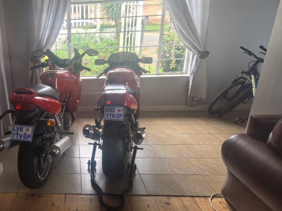 4 Bedroom Property for Sale in Discovery Gauteng