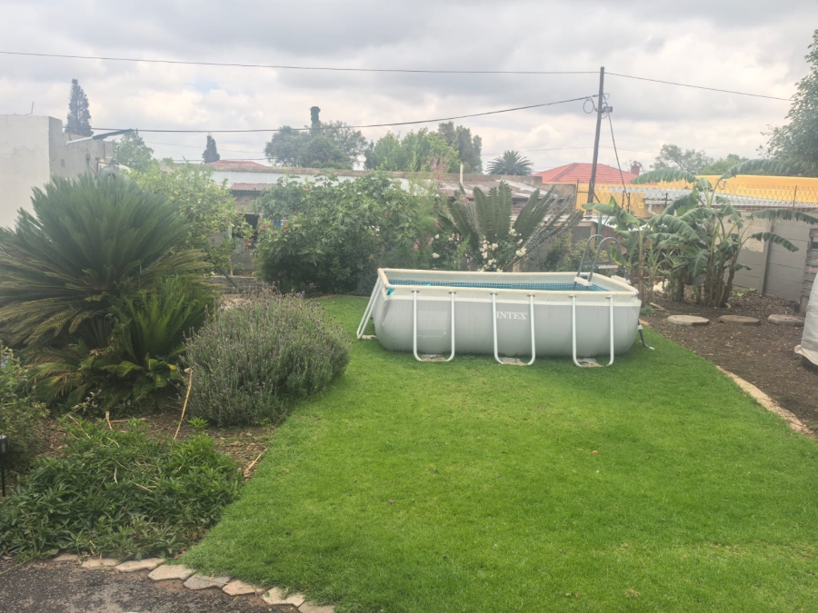 4 Bedroom Property for Sale in Discovery Gauteng