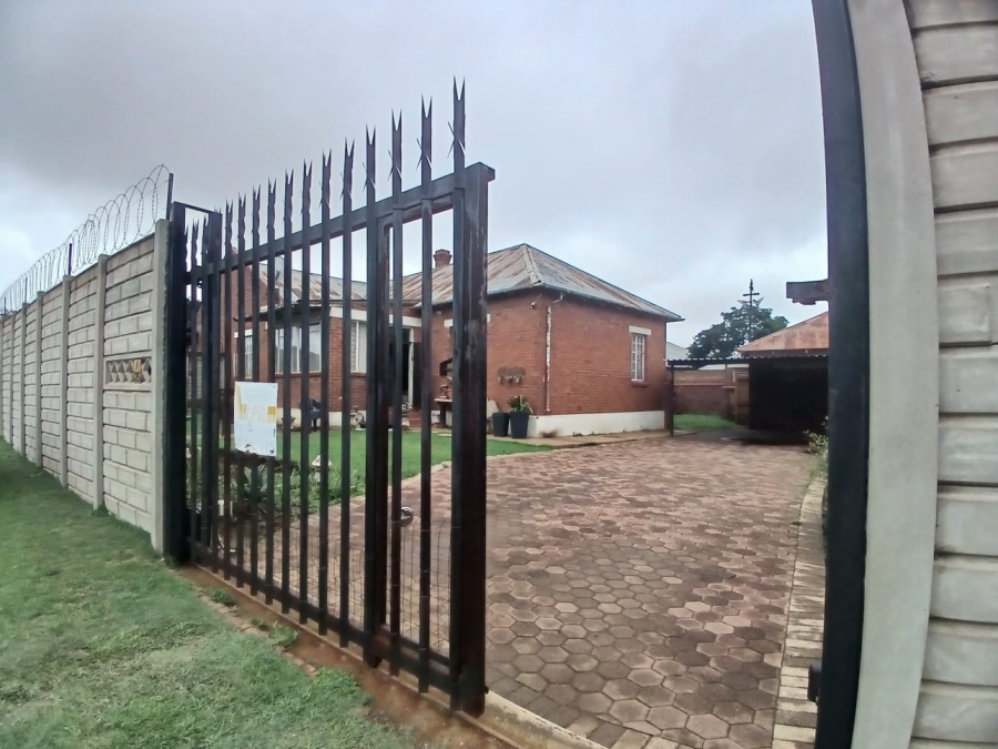 3 Bedroom Property for Sale in West Village Gauteng