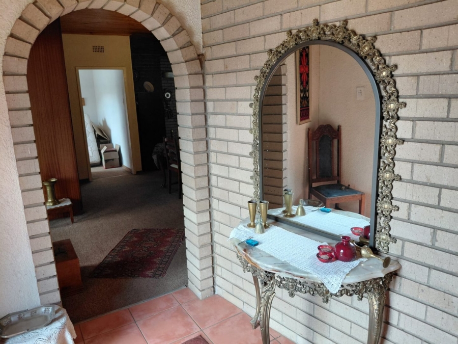 4 Bedroom Property for Sale in Greenhills Gauteng