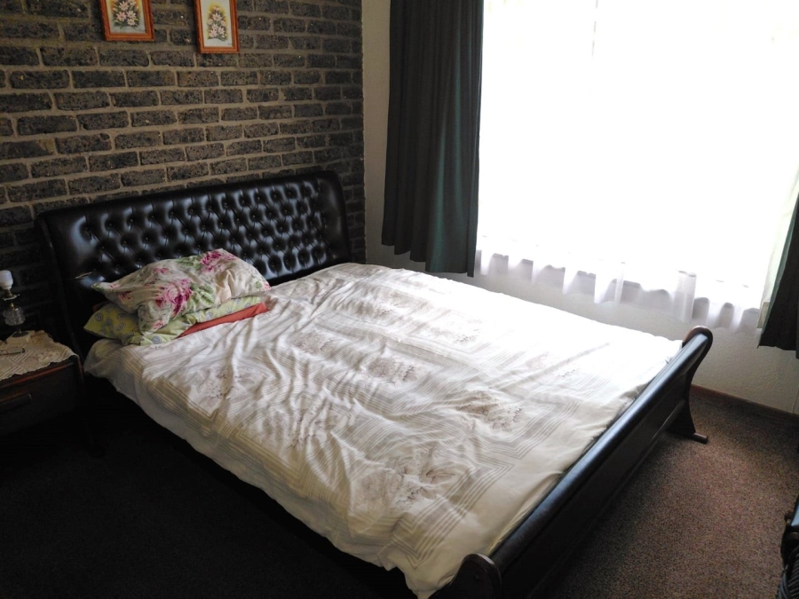 4 Bedroom Property for Sale in Greenhills Gauteng