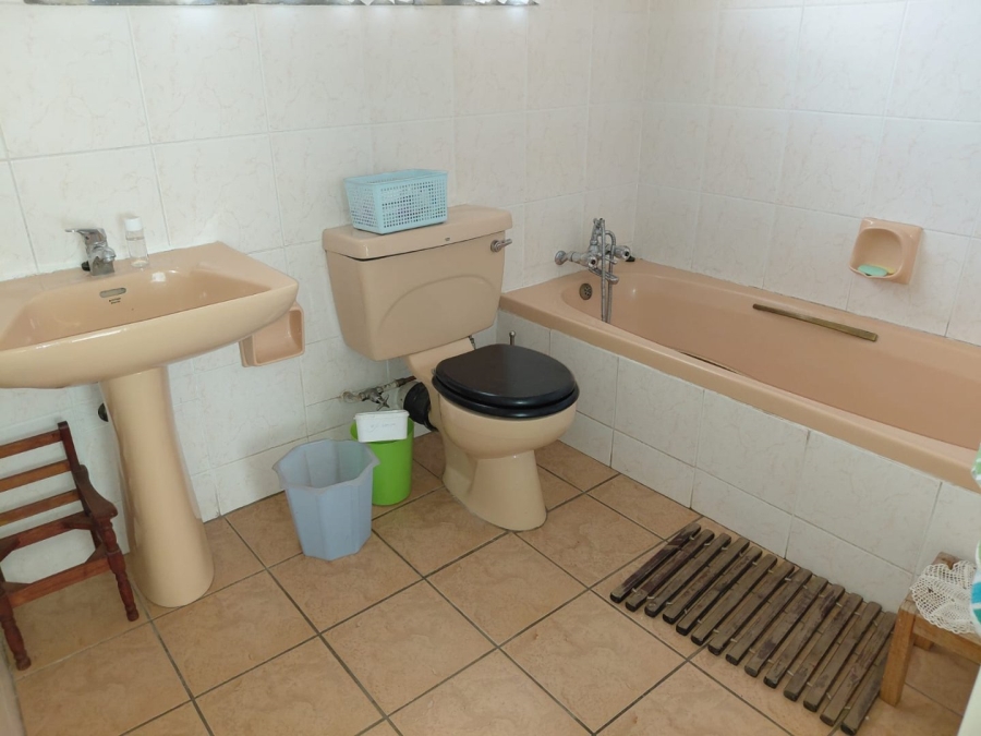 4 Bedroom Property for Sale in Greenhills Gauteng