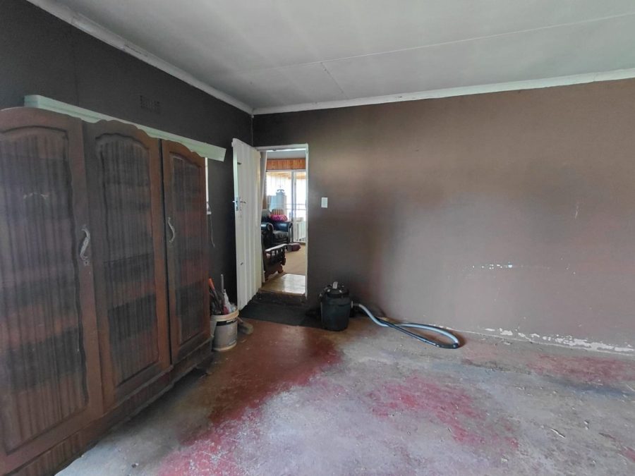 4 Bedroom Property for Sale in Greenhills Gauteng
