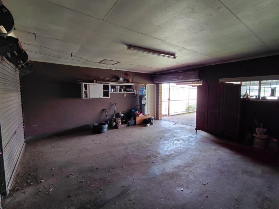 4 Bedroom Property for Sale in Greenhills Gauteng