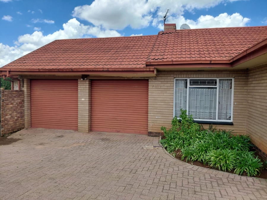 4 Bedroom Property for Sale in Greenhills Gauteng