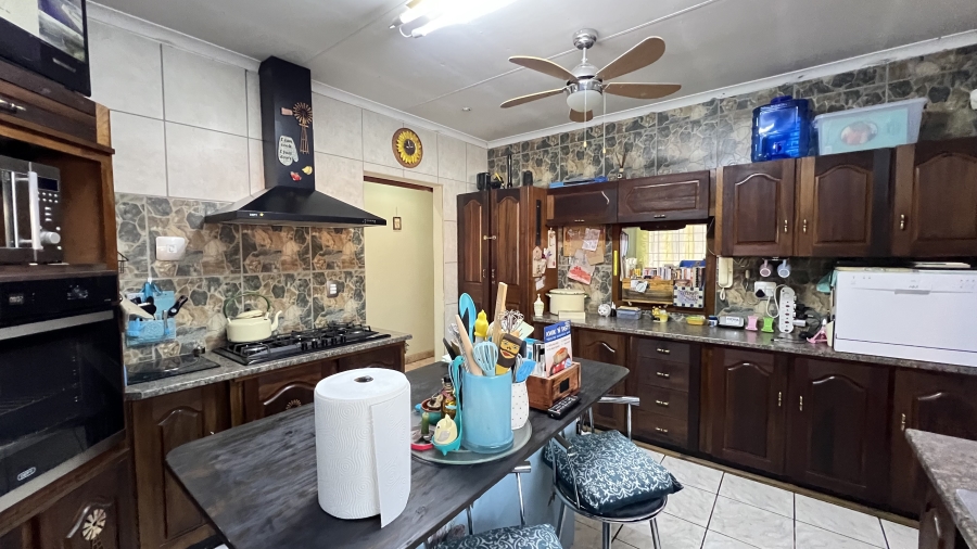 3 Bedroom Property for Sale in Helikonpark Gauteng