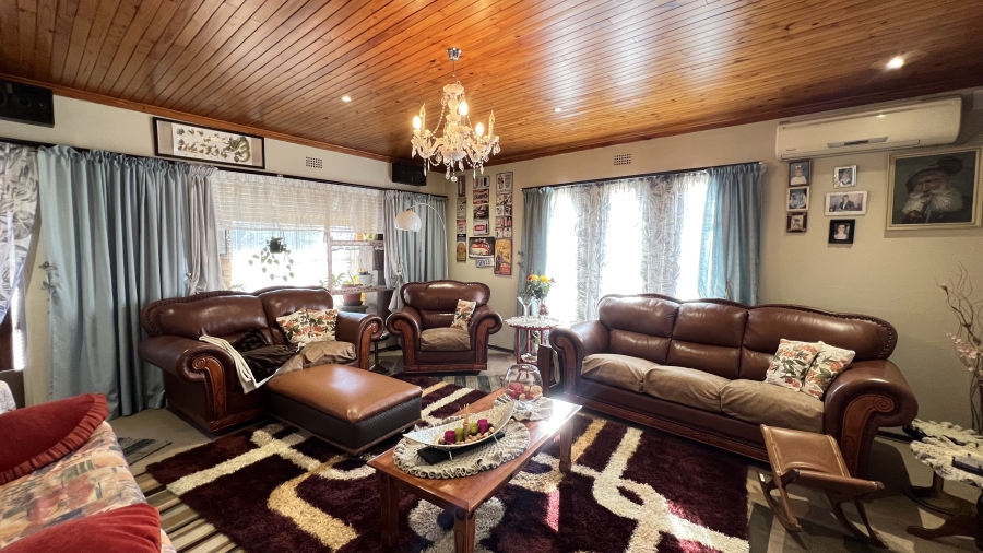 3 Bedroom Property for Sale in Helikonpark Gauteng