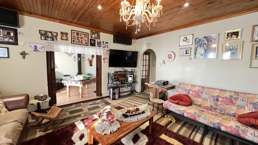 3 Bedroom Property for Sale in Helikonpark Gauteng