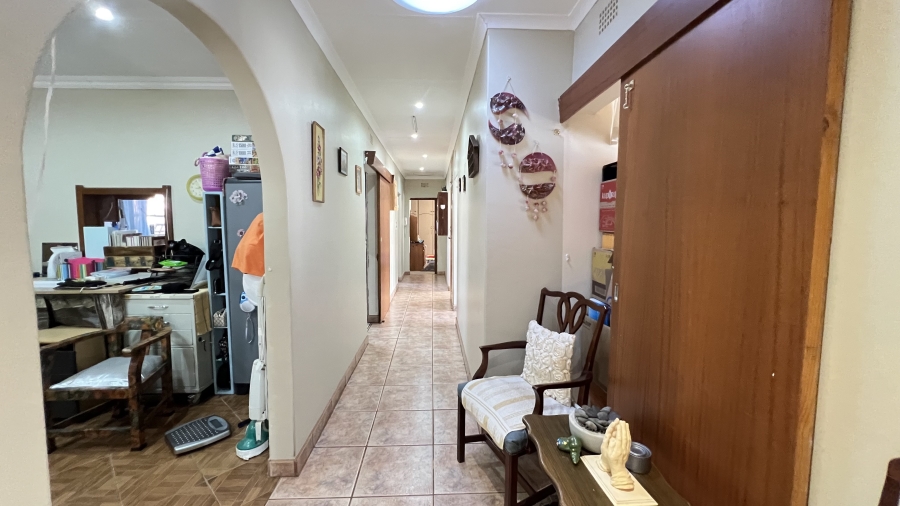 3 Bedroom Property for Sale in Helikonpark Gauteng