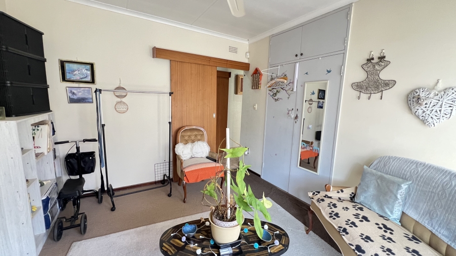 3 Bedroom Property for Sale in Helikonpark Gauteng
