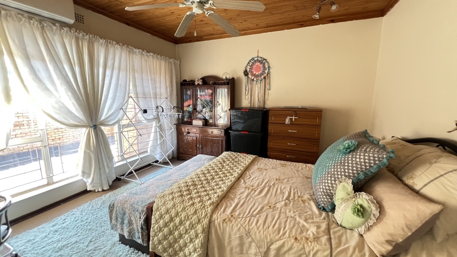 3 Bedroom Property for Sale in Helikonpark Gauteng