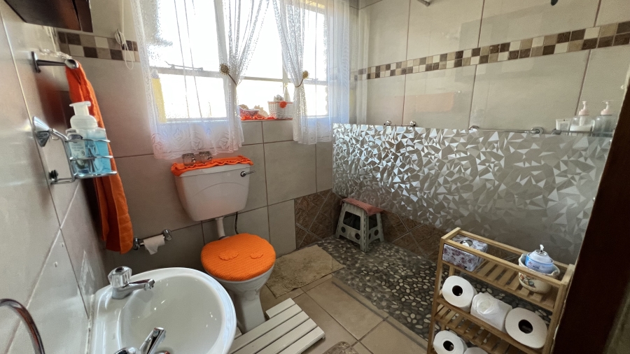 3 Bedroom Property for Sale in Helikonpark Gauteng