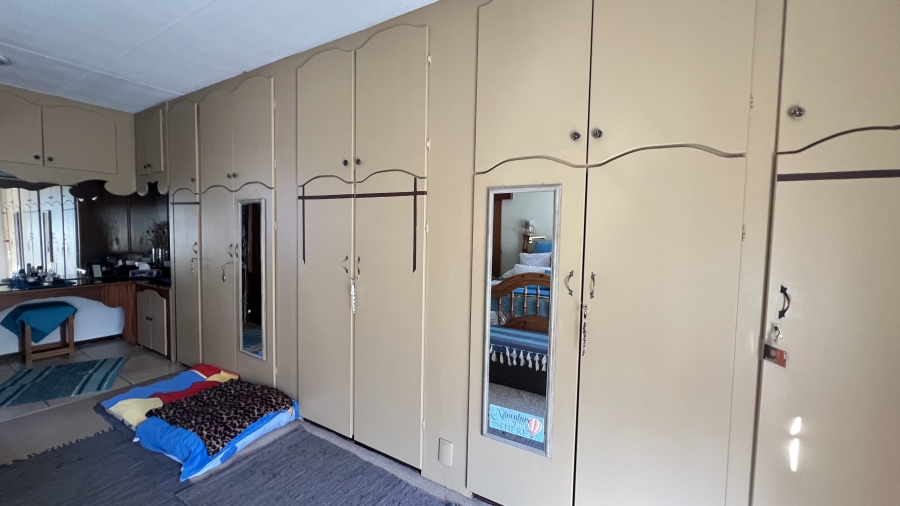 3 Bedroom Property for Sale in Helikonpark Gauteng