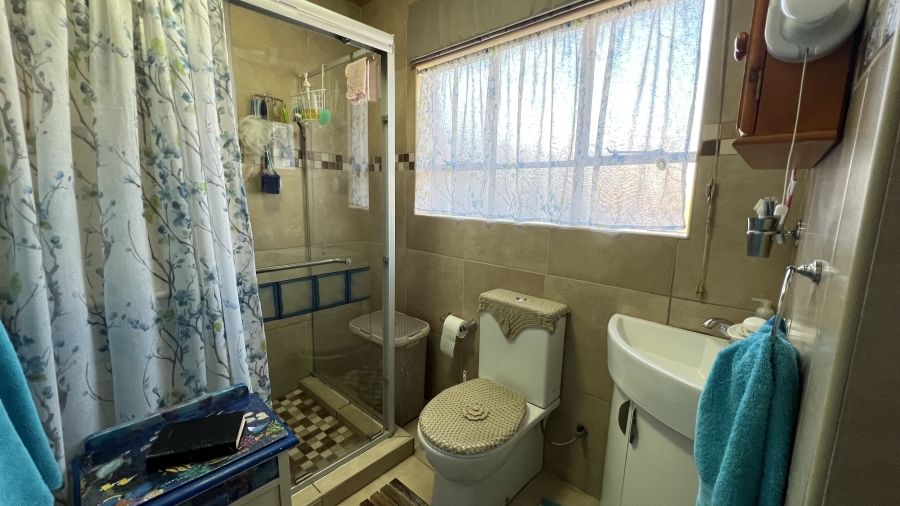 3 Bedroom Property for Sale in Helikonpark Gauteng