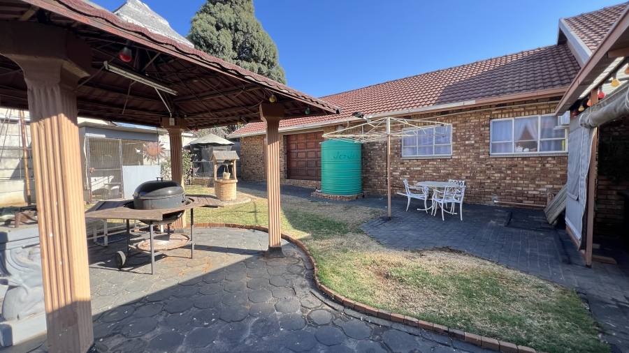 3 Bedroom Property for Sale in Helikonpark Gauteng
