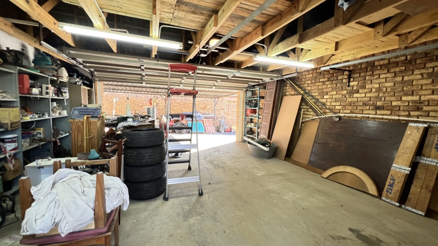 3 Bedroom Property for Sale in Helikonpark Gauteng