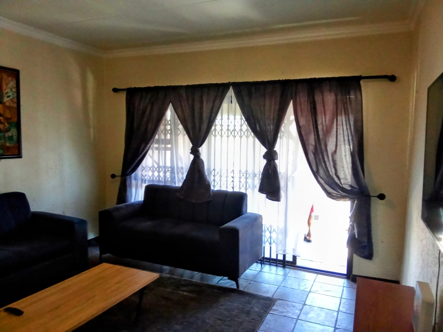 1 Bedroom Property for Sale in Weltevreden Park Gauteng