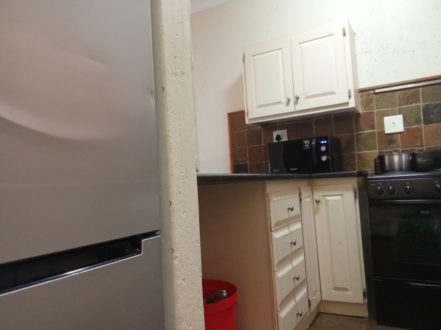 1 Bedroom Property for Sale in Weltevreden Park Gauteng