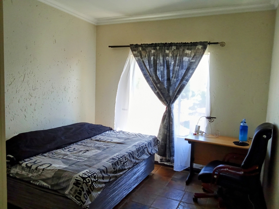 1 Bedroom Property for Sale in Weltevreden Park Gauteng
