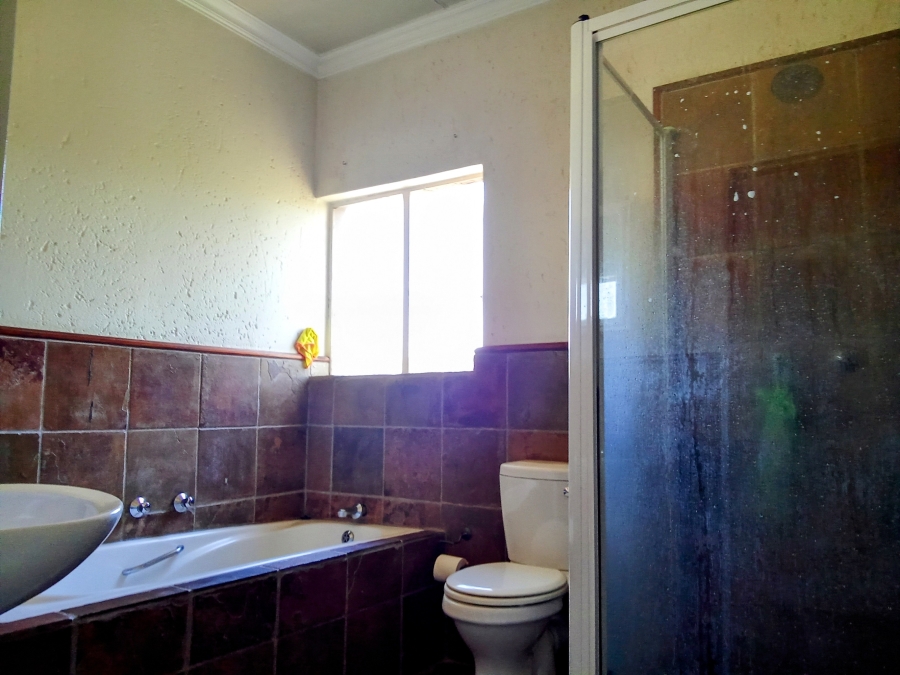1 Bedroom Property for Sale in Weltevreden Park Gauteng