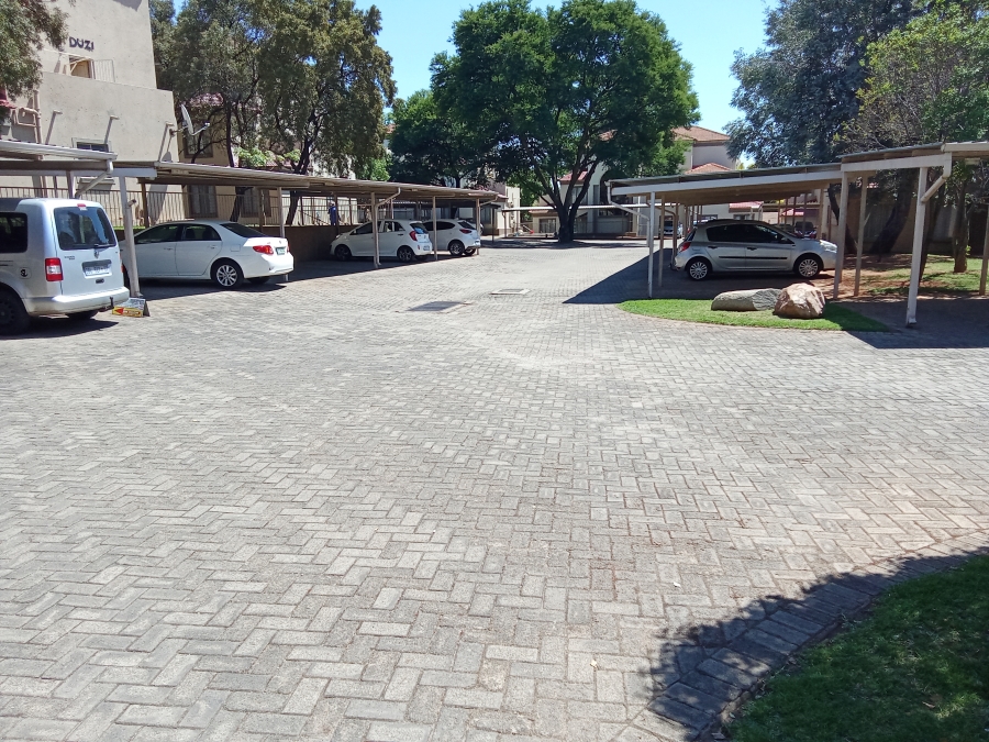 1 Bedroom Property for Sale in Weltevreden Park Gauteng