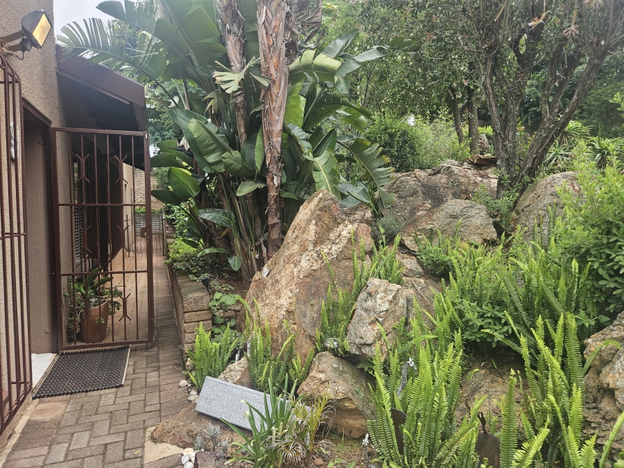 3 Bedroom Property for Sale in Kenmare Gauteng