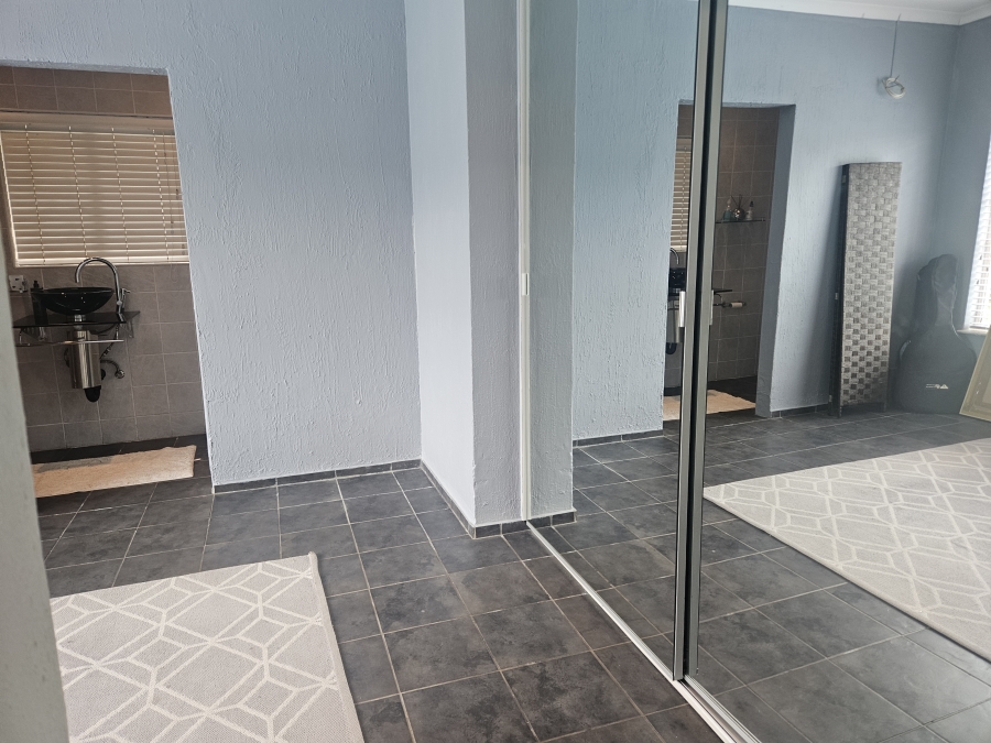 3 Bedroom Property for Sale in Kenmare Gauteng