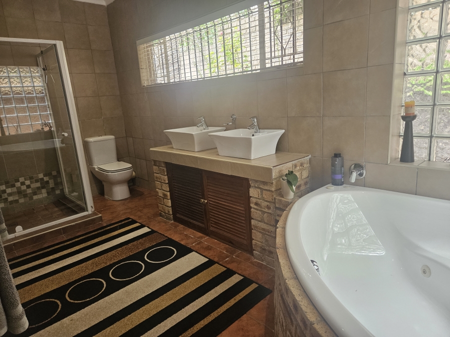 3 Bedroom Property for Sale in Kenmare Gauteng