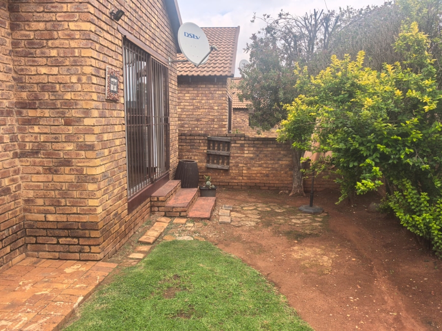 3 Bedroom Property for Sale in Weltevreden Park Gauteng