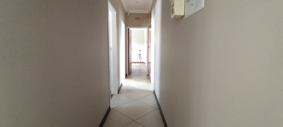 4 Bedroom Property for Sale in Helikonpark Gauteng